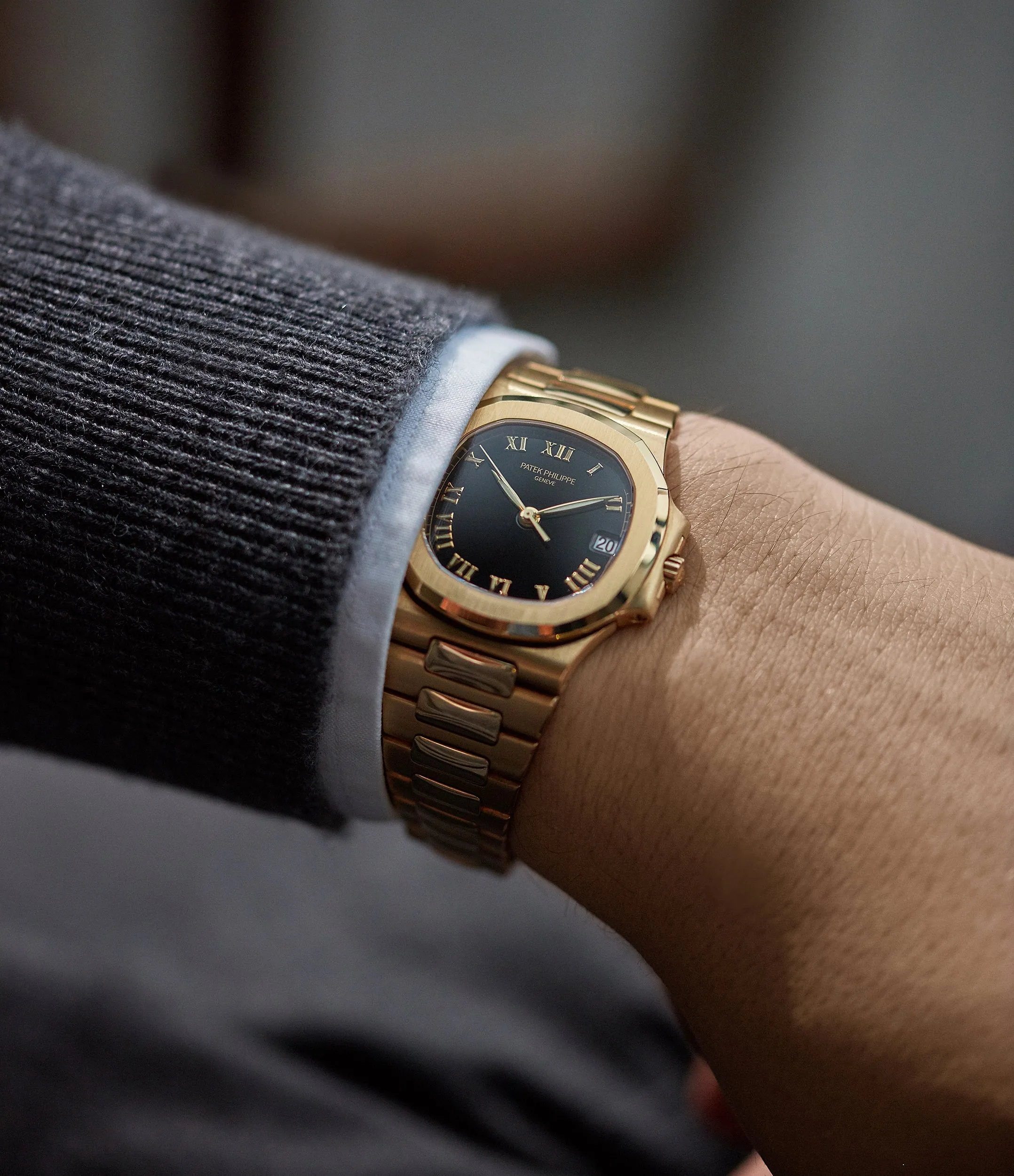 Nautilus 3800 | Roman Numerals | Yellow Gold