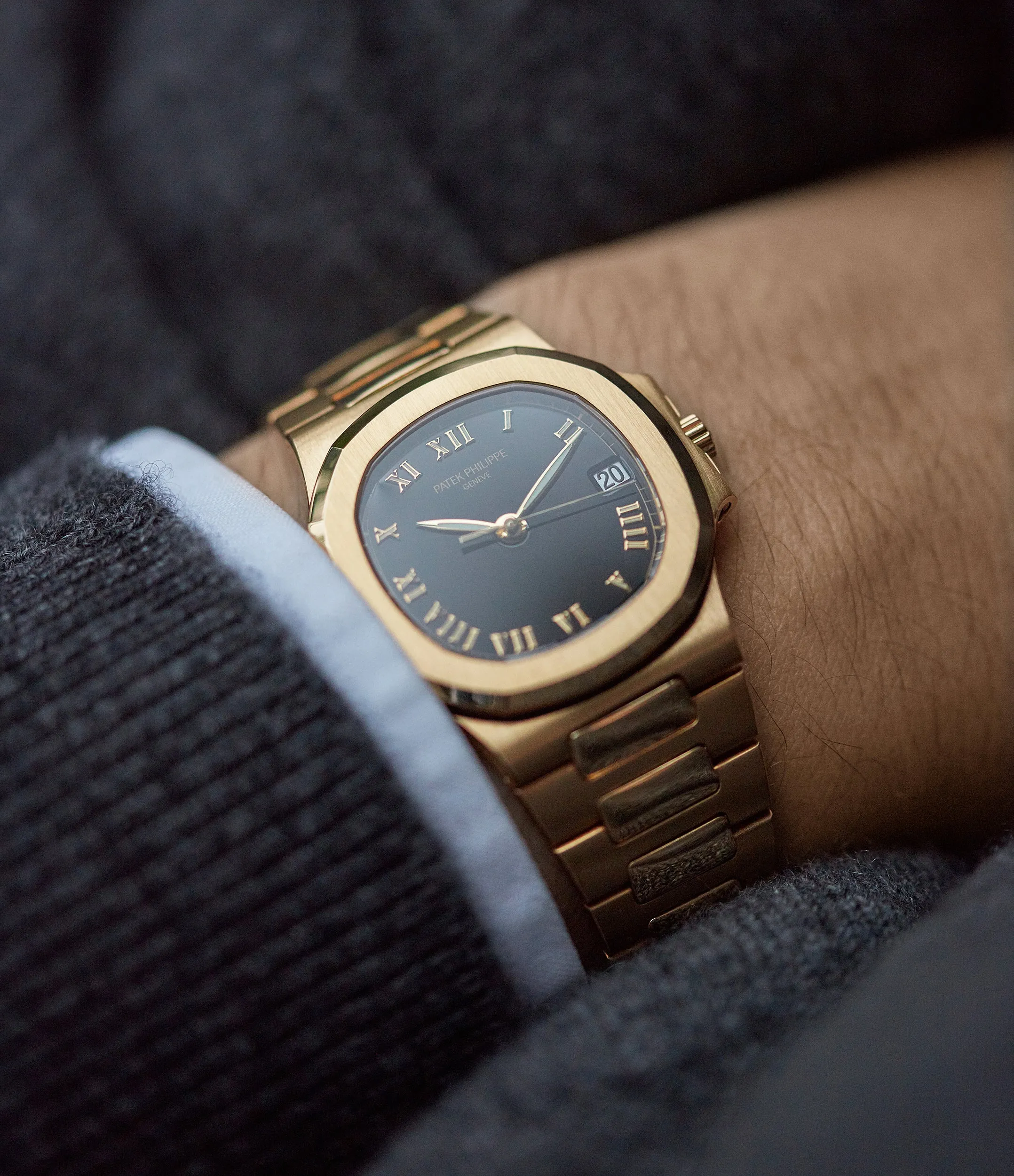 Nautilus 3800 | Roman Numerals | Yellow Gold