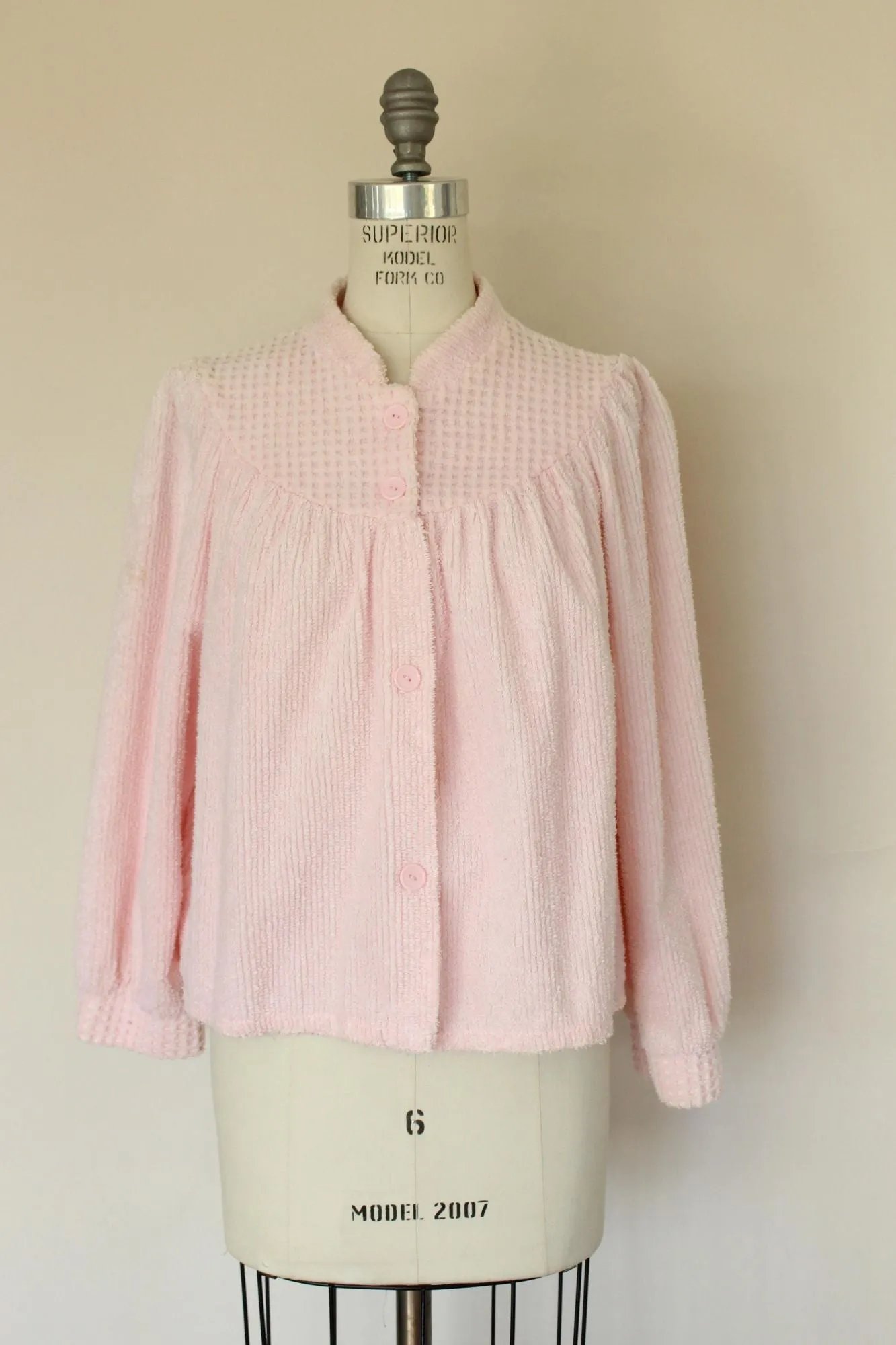 Vintage 1970s 1980s Pink Chenille Bed Jacket